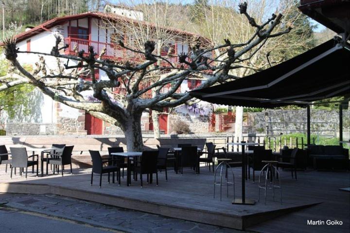 Hostal Auzoa Bera  エクステリア 写真